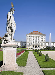 Bild: Schloss Nymphenburg von der Parkseite
