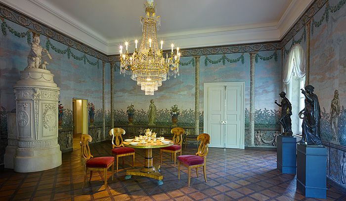 Picture: Wallpaper Room with set table in the Museum of Nymphenburg Porcelain